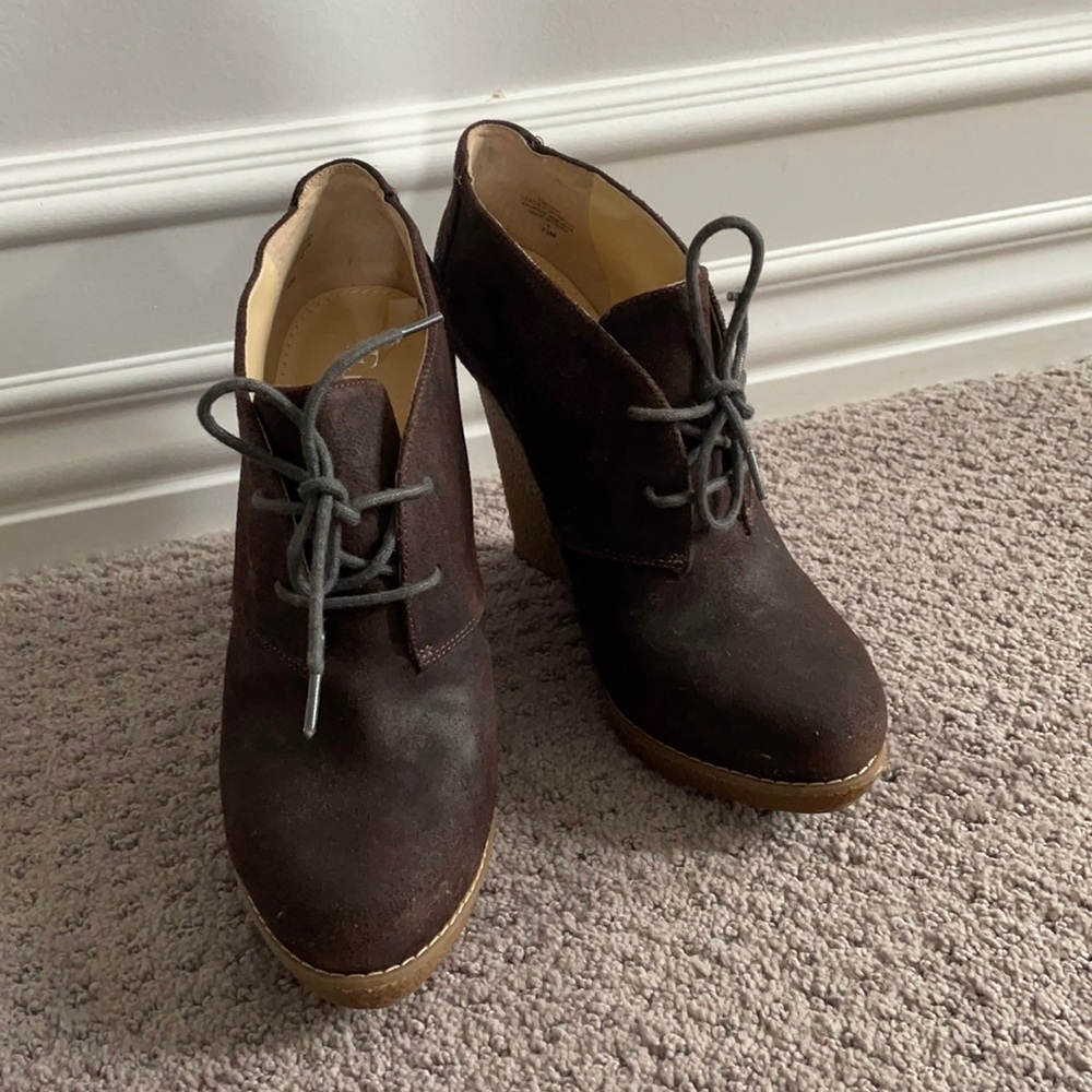 Never worn Ensor wedge boot